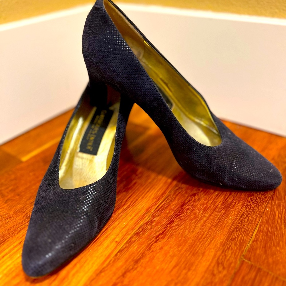 Brand: Classiques Entier Size: 7 Color: Navy Blue